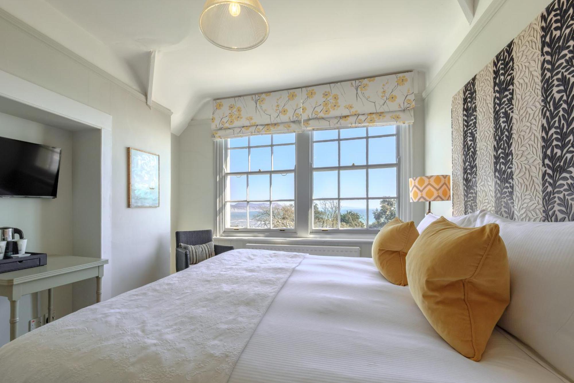 Alexandra Hotel & Restaurant 라임레지스 외부 사진